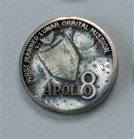 藏品(阿婆羅七, 八號飛行紀念章)的圖片