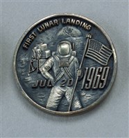 藏品(阿婆羅七, 八號飛行紀念章)的圖片