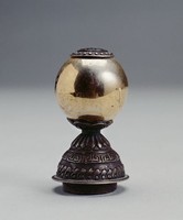 藏品(冠頂)的圖片