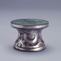 藏品(漆豆銅錯銀圈足)的圖片