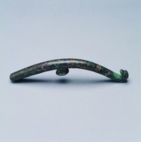藏品(錯銀捲雲紋螭龍帶鉤)的圖片