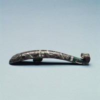 藏品(錯銀捲雲紋螭龍帶鉤)的圖片