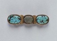 藏品(銅鎏金鑲綠松石、錫帶扣)的圖片