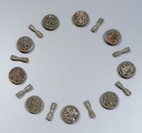 藏品(蟠螭獸面紋轡飾)的圖片