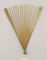 藏品(竹刻金文及人物扇骨)的圖片