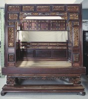 藏品(金漆雕花木床)的圖片