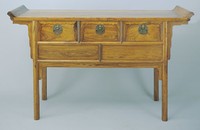 藏品(連三櫥)的圖片