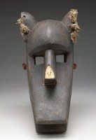 藏品(仿非洲動物面具)的圖片