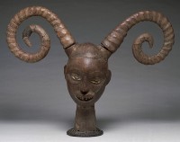 藏品(非洲木雕人像)的圖片