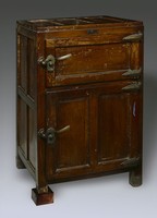 藏品(木質冰櫃)的圖片