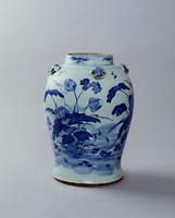 藏品(青花鴛荷四耳瓷瓶)的圖片