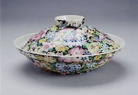 藏品(花卉紋彩瓷大碗連蓋)的圖片