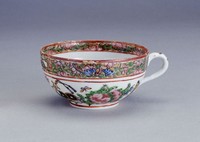 藏品(花卉紋彩瓷咖啡杯)的圖片