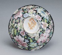 藏品(花卉琺瑯彩托碗)的圖片