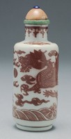 藏品(釉裡紅雙龍戲珠鼻煙壺)的圖片