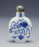 藏品(青花茶酒琴棋鼻煙壺)的圖片
