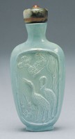 藏品(天藍釉鶴羊紋鼻煙壺)的圖片