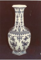 藏品(青花六角大瓶)的圖片