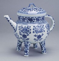 藏品(青花八寶四足盉)的圖片