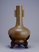 藏品(茶葉末釉貫耳壺)的圖片