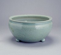 藏品(龍泉窯青瓷三足爐)的圖片