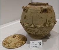 藏品(越窯青釉六繫蓮瓣紋蓋罐)的圖片