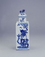 藏品(青花花鳥圖方瓶)的圖片