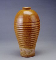 藏品(黃褐釉弦紋瓶)的圖片