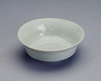 藏品(卵白釉纏枝花卉紋碗)的圖片