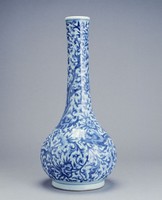 藏品(番蓮龍紋長頸瓶)的圖片