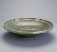 藏品(青釉花卉紋盤)的圖片