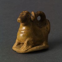 藏品(長沙窯帶鈕小豬)的圖片