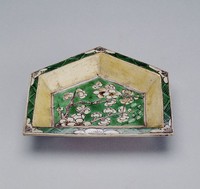 藏品(素三彩乾果瓷盤)的圖片