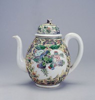 藏品(黃地開光花蝶紋茶壺)的圖片