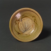 藏品(長沙窯鐵線描雲紋淺青釉碗)的圖片