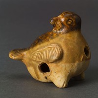 藏品(長沙窯濃褐彩鳥形三孔玩具)的圖片