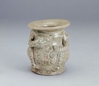 藏品(青瓷熊形尊)的圖片