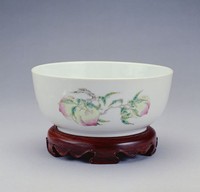 藏品(官窯三多粉彩直口碗)的圖片