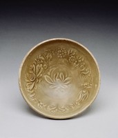 藏品(耀州窯青瓷印花牡丹菊蓮紋碗)的圖片