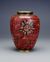 藏品(唐草如意瓶(附台))的圖片