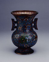 藏品(掐絲琺瑯異獸龍紋雙耳瓶)的圖片