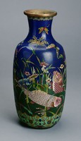 藏品(掐絲琺瑯魚戲圖瓶)的圖片