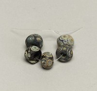 藏品(褐色琉璃珠)的圖片