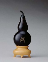 藏品(牛角葫蘆形開光人物鼻煙壺)的圖片