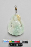 藏品(牙刻金剛經嵌玉觀音)的圖片