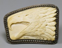 藏品(銀嵌象牙雕老鷹帶首)的圖片