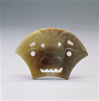 藏品(斧形饕餮紋玉珮)的圖片