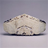 藏品(白玉透雕雙龍蝠磬)的圖片