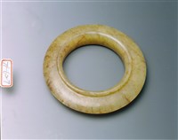 藏品(白玉有唇環)的圖片