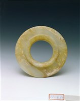 藏品(白玉有唇環)的圖片